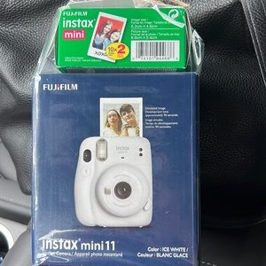 Fujifilm instax mini 11 & film
